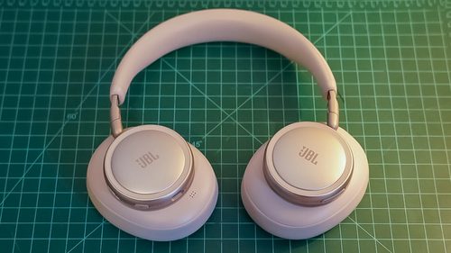 JBL Live 780NC wireless noise-cancelling headphones